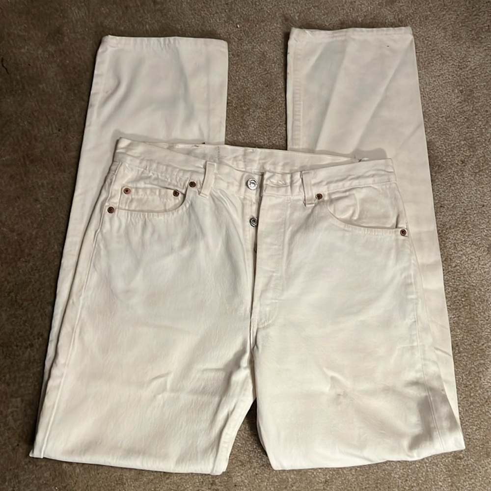 Men Levis Strauss & Co Original Riveted vintage 501 white jeans. 34W 34 L